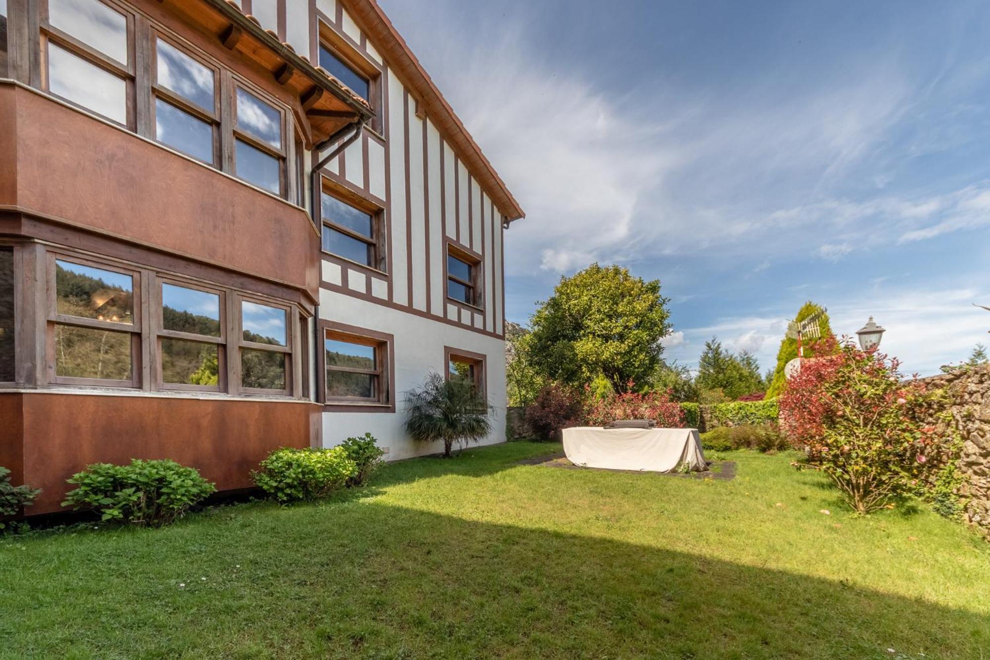 43A Nature With Parking By Aston Rentals Otañes Екстериор снимка